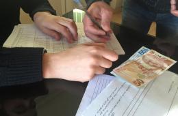 لجنة "فلسطينيو تركيا" توزع بعض المساعدات المالية على فلسطينيي سورية في أنطاكيا