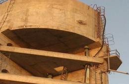 استهداف أحد خزانات المياه في مخيم خان الشيح بالرشاشات الثقيلة 