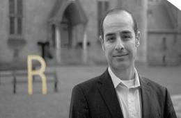 لاجئ فلسطيني سوري ينال الجائزة الأولى في أبطال اللغة الهولندية لعام 2018