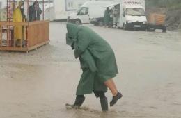 عاصفة قوية تضرب مخيم موريا في اليونان