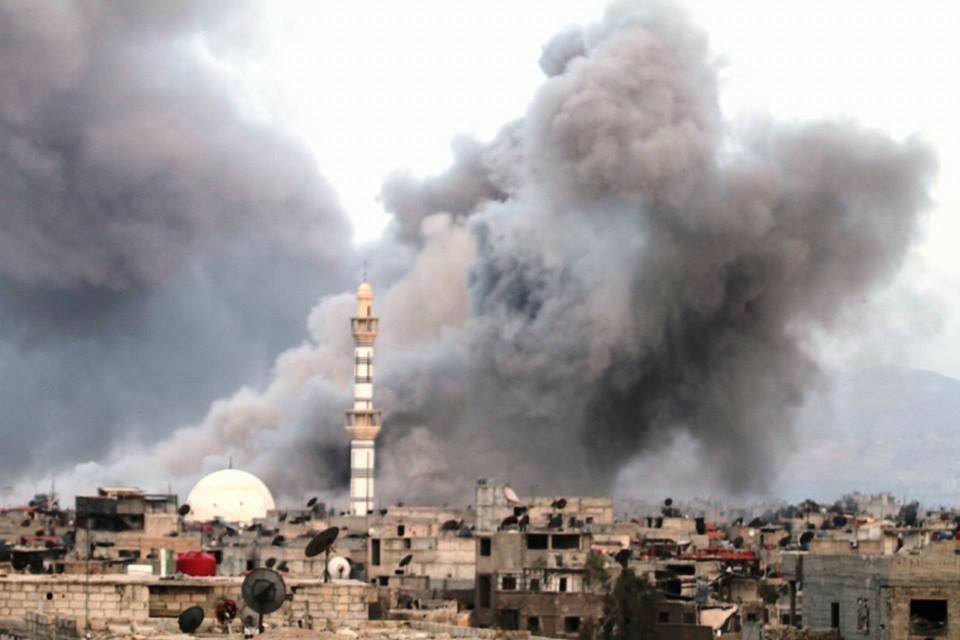 Explosive barrels and air raids on Yarmouk camp, and violent clashes on all its axes